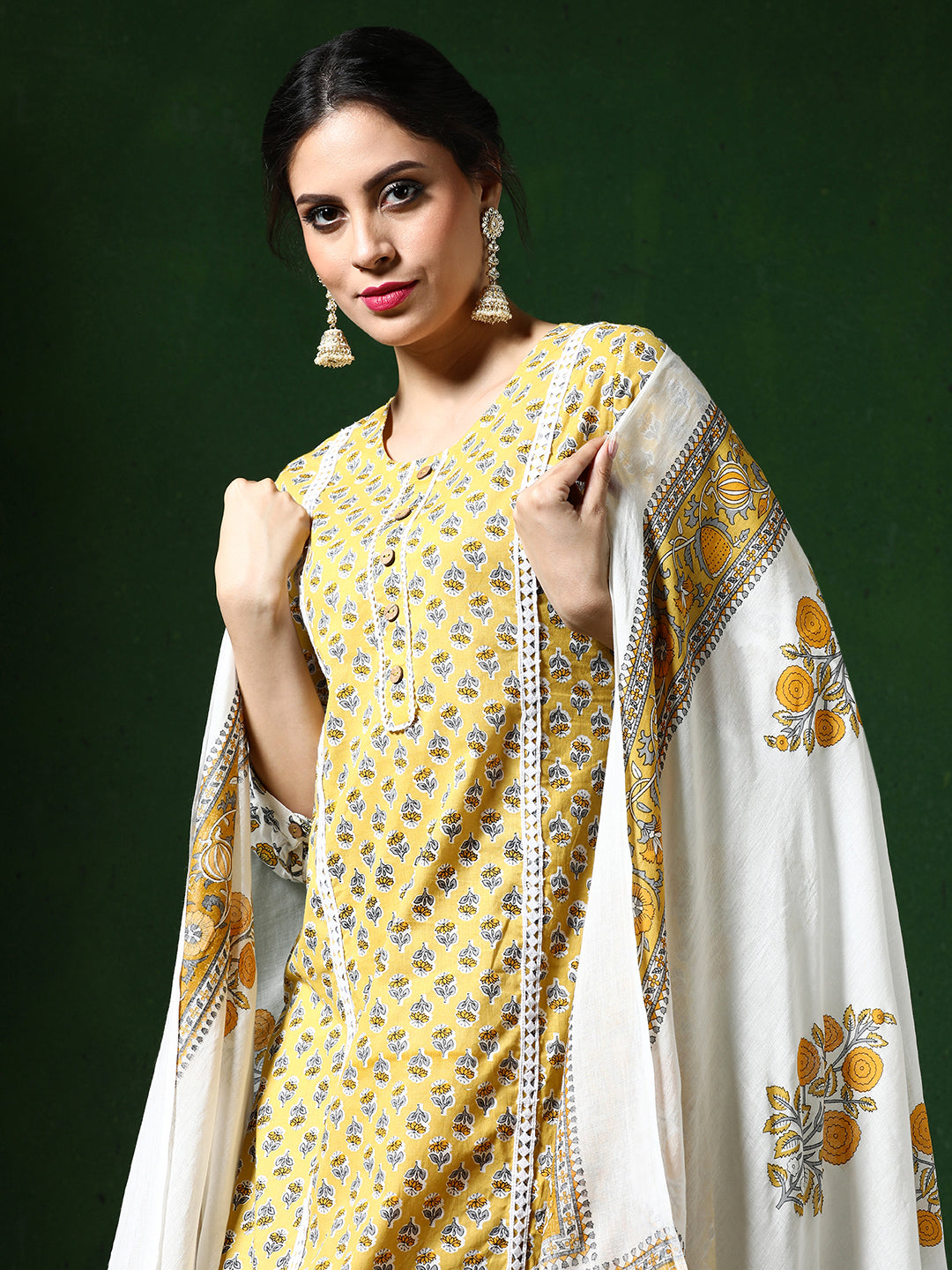 Floral Embroidered Straight Pure Cotton Kurta & Trousers Sets