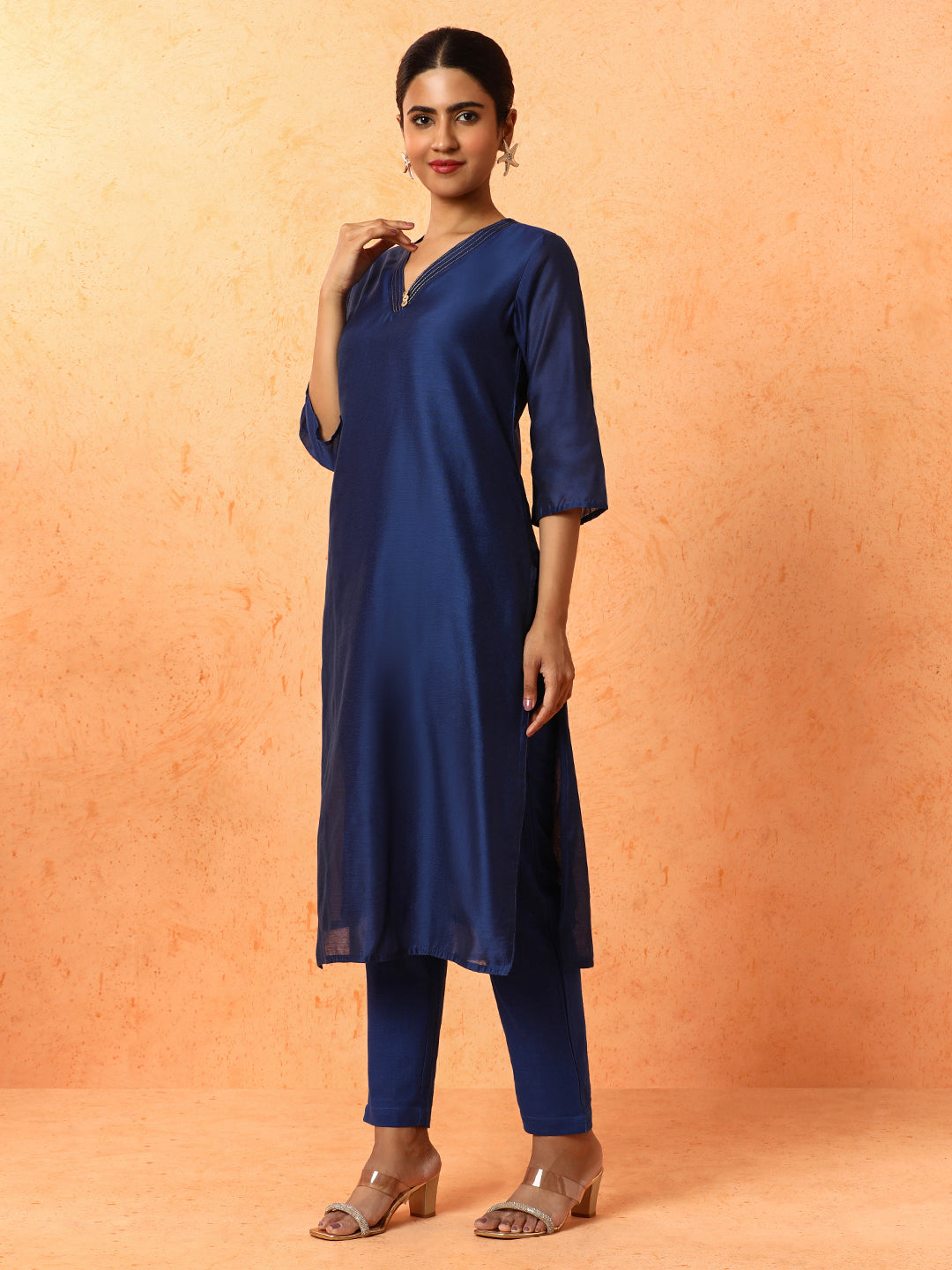 Solid Embroidered Straight Chanderi Silk Kurta