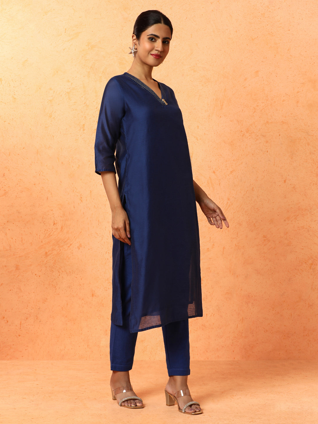Solid Embroidered Straight Chanderi Silk Kurta