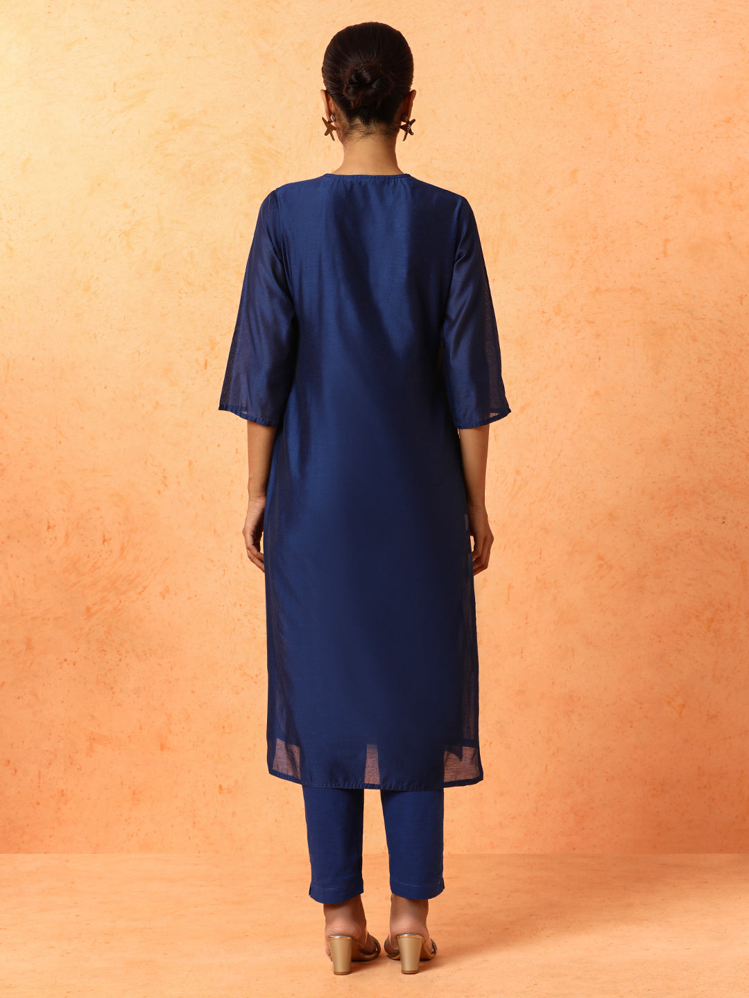 Solid Embroidered Straight Chanderi Silk Kurta