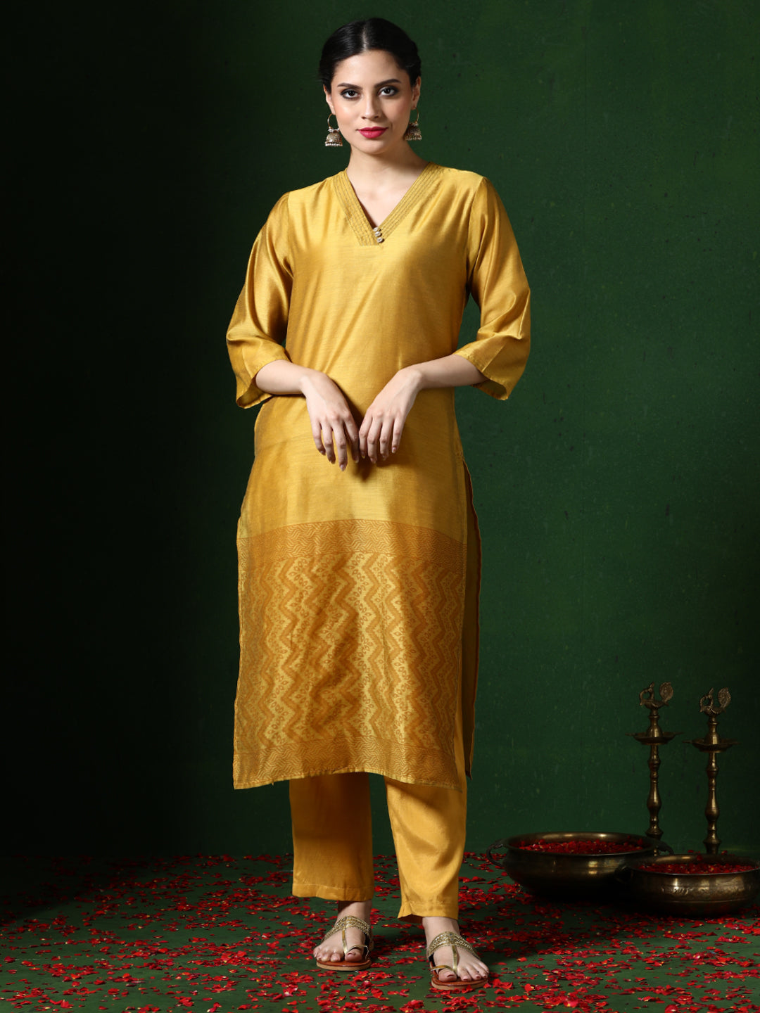 Solid Embroidered Straight Chanderi Silk Kurta