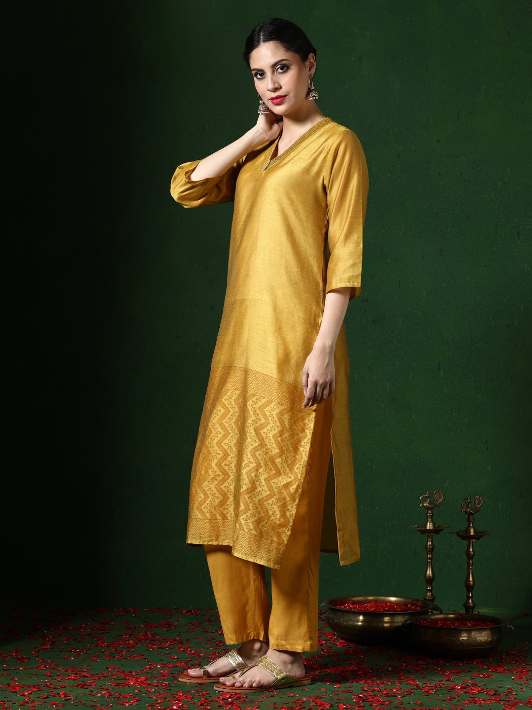 Solid Embroidered Straight Chanderi Silk Kurta