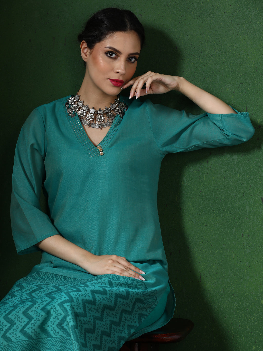 Solid Embroidered Straight Chanderi Silk Kurta