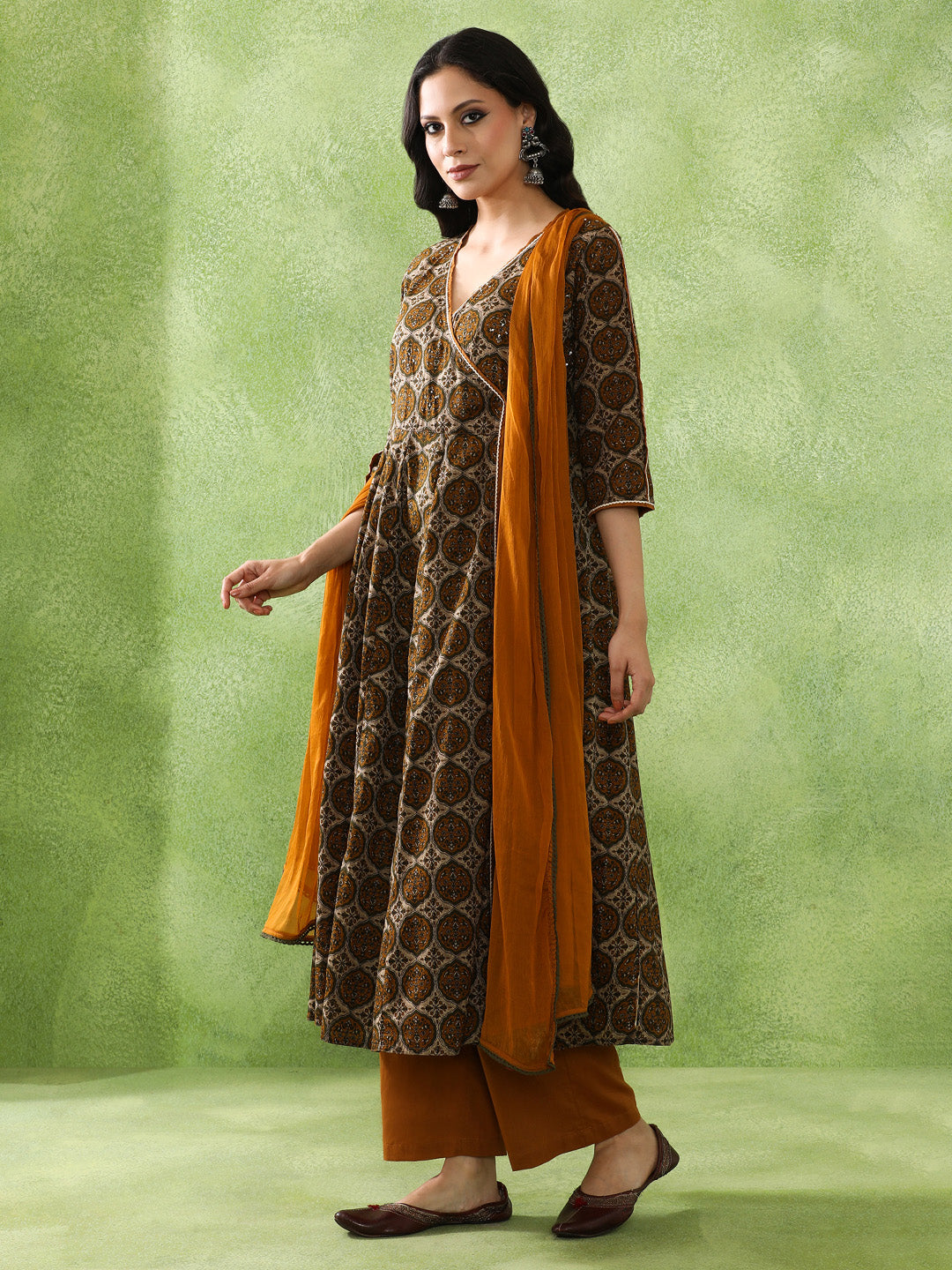 Floral Embroidered A-Line Pure Cotton Kurta & Trousers Sets