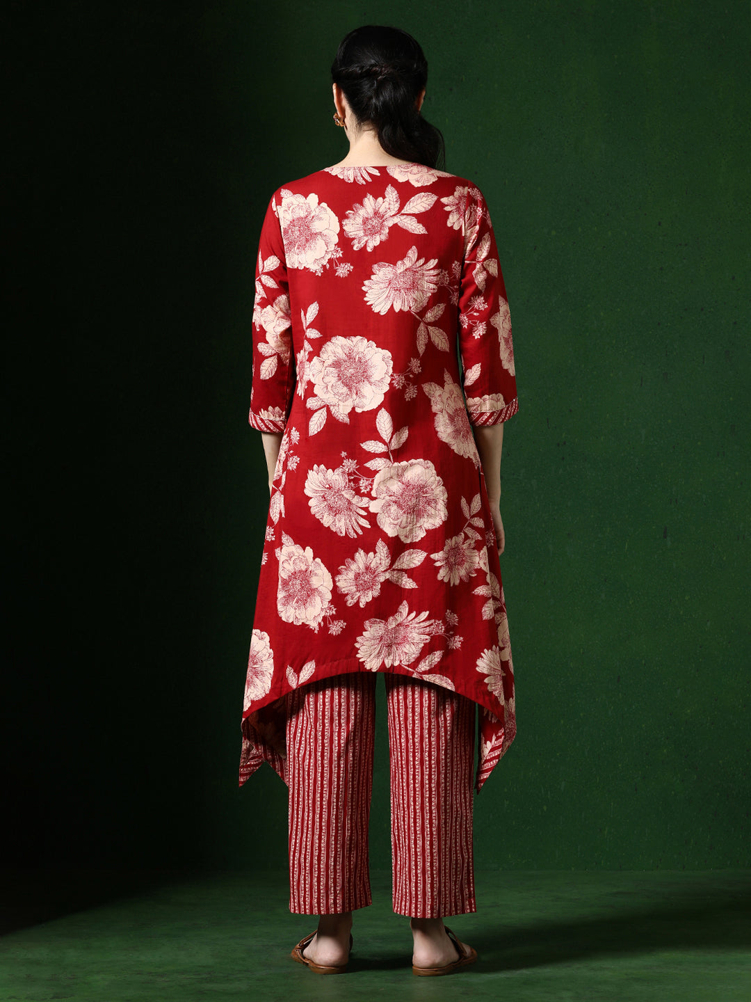 Floral Embroidered A-Line Pure Cotton Kurta & Palazzos Sets