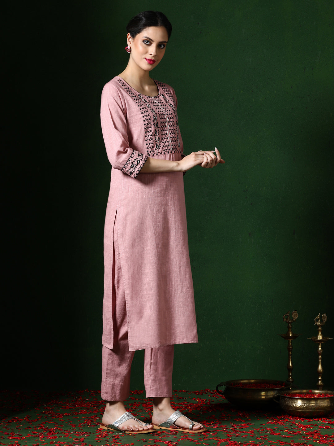 Floral Embroidered Straight Cotton Blend Kurta & Trousers Sets