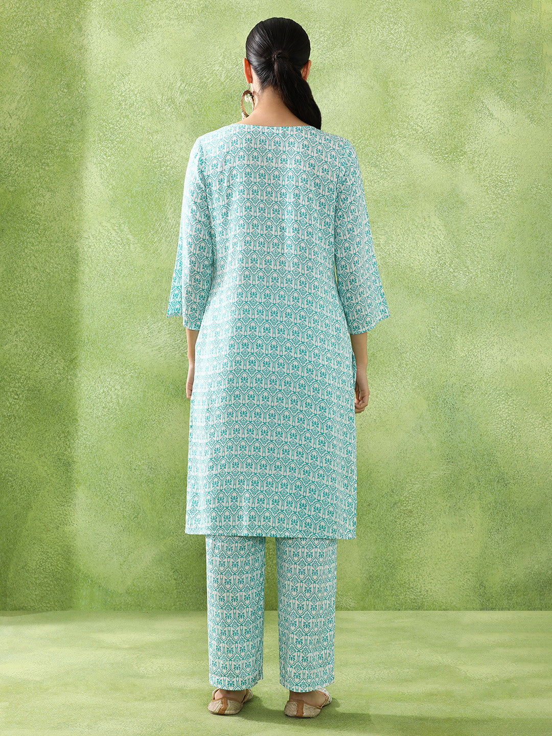 Floral Printed Straight Kurta & Trousers Sets