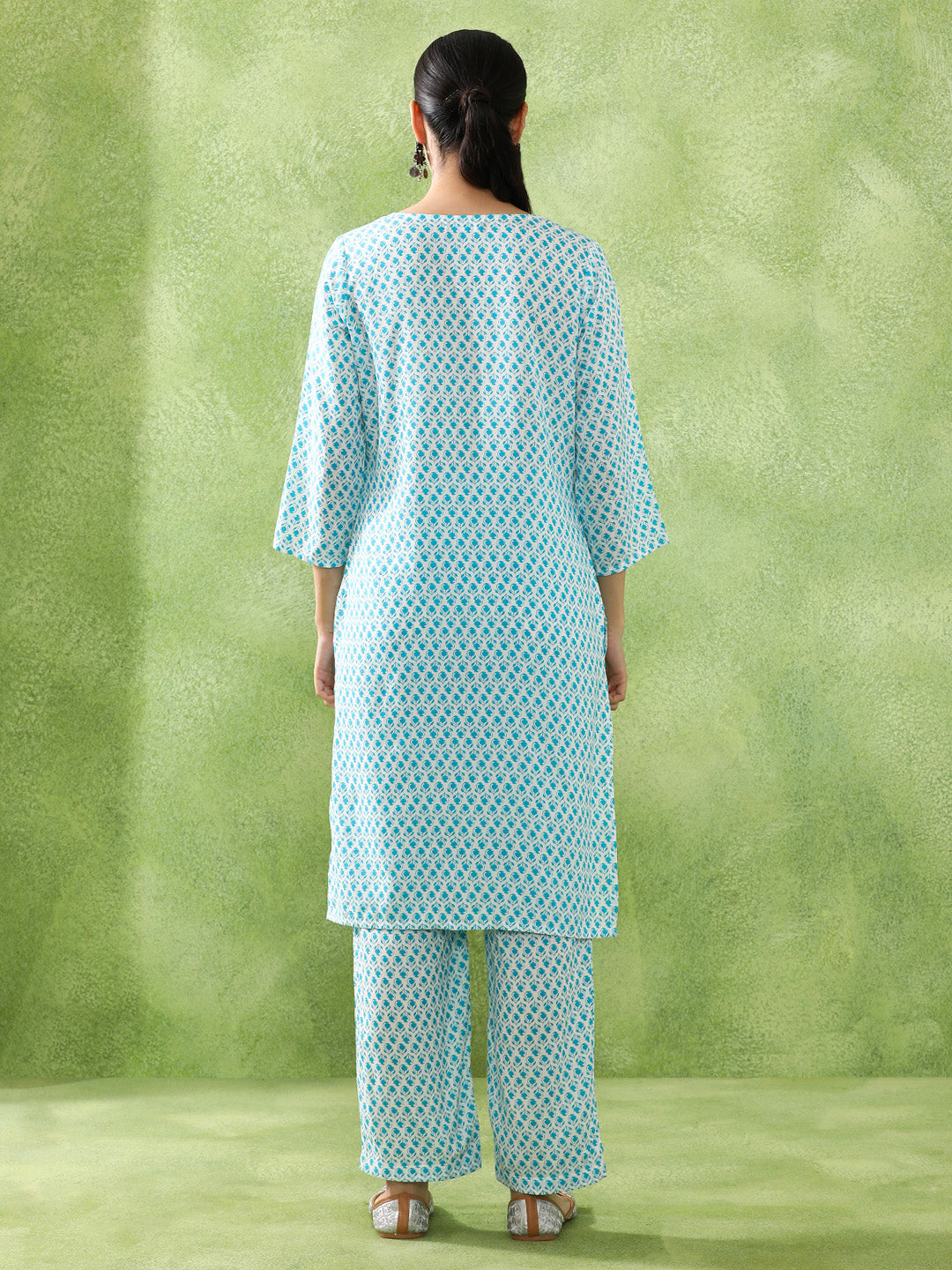 Floral Printed Straight Kurta & Trousers Sets