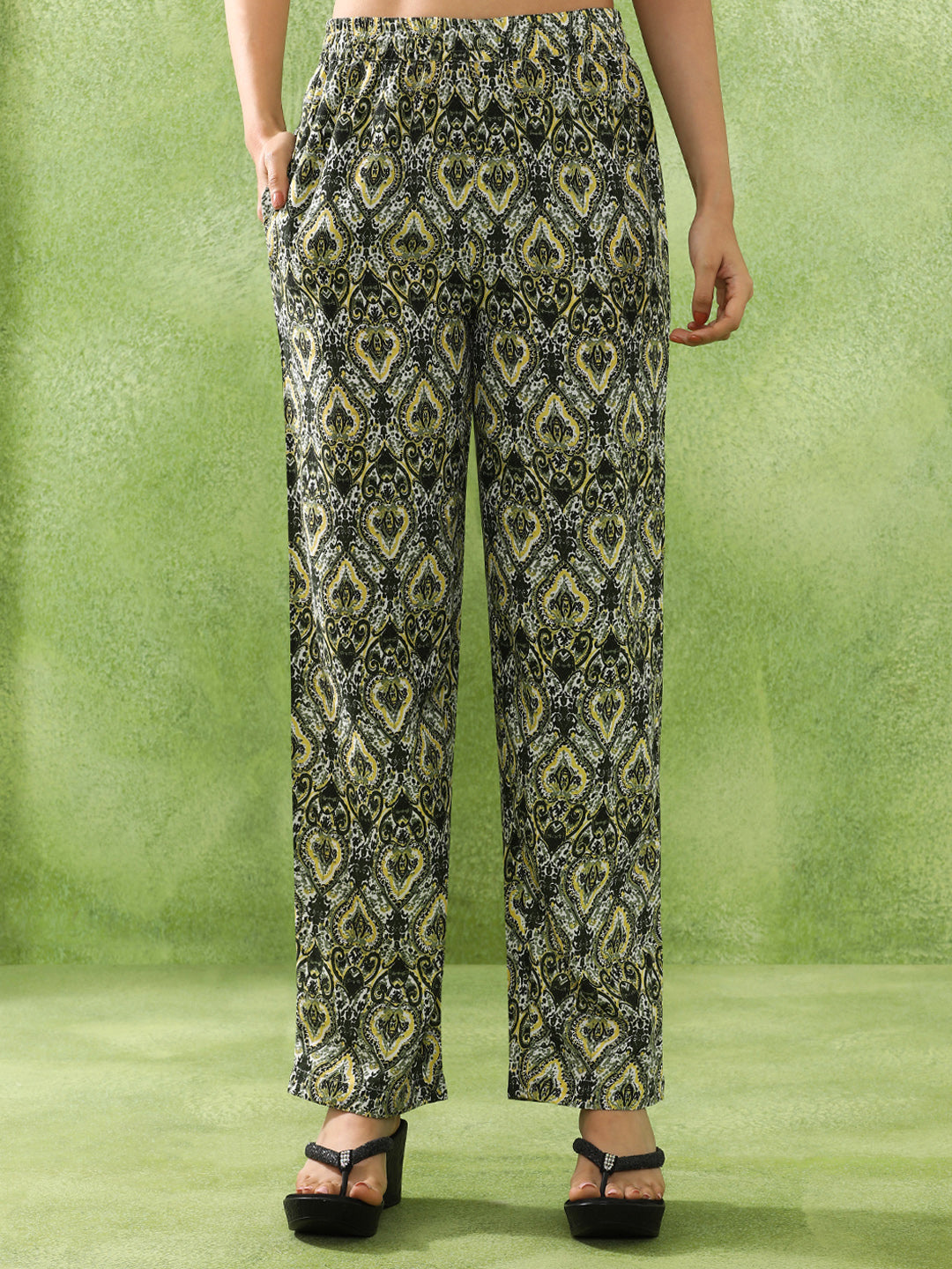Floral Printed Straight Kurta & Trousers Sets