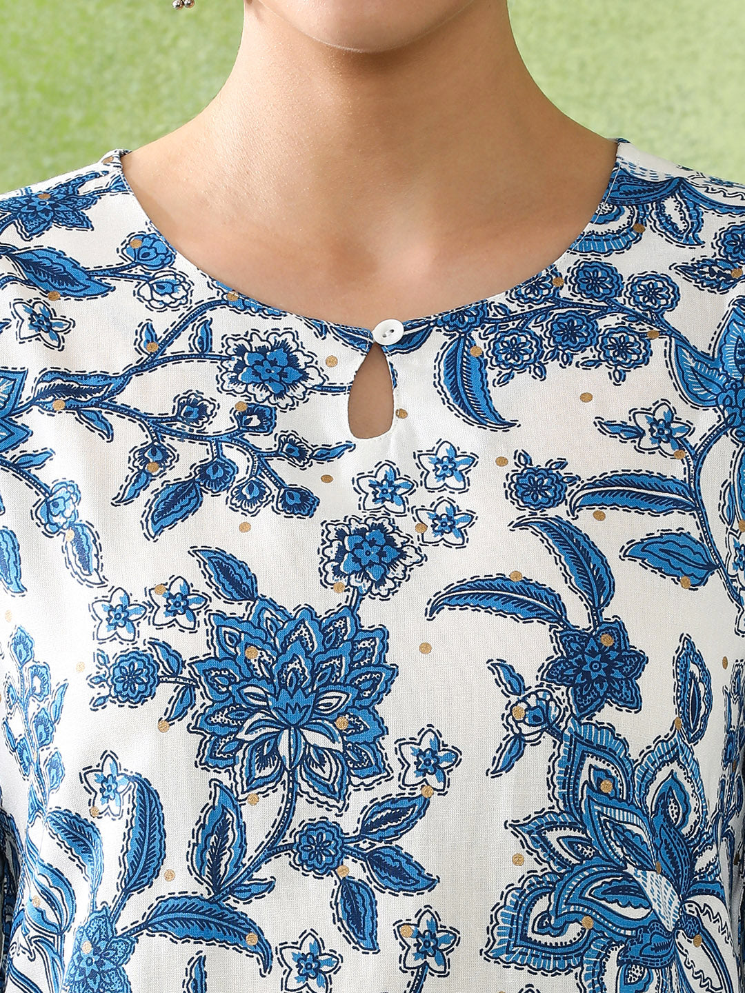 Floral Printed Straight Kurta & Trousers Sets