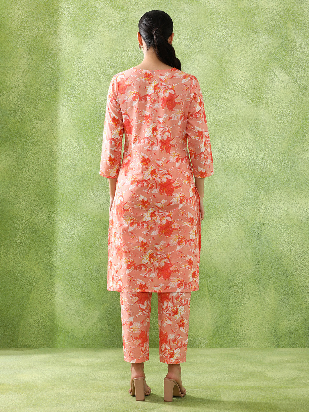 Floral Printed Straight Kurta & Trousers Sets
