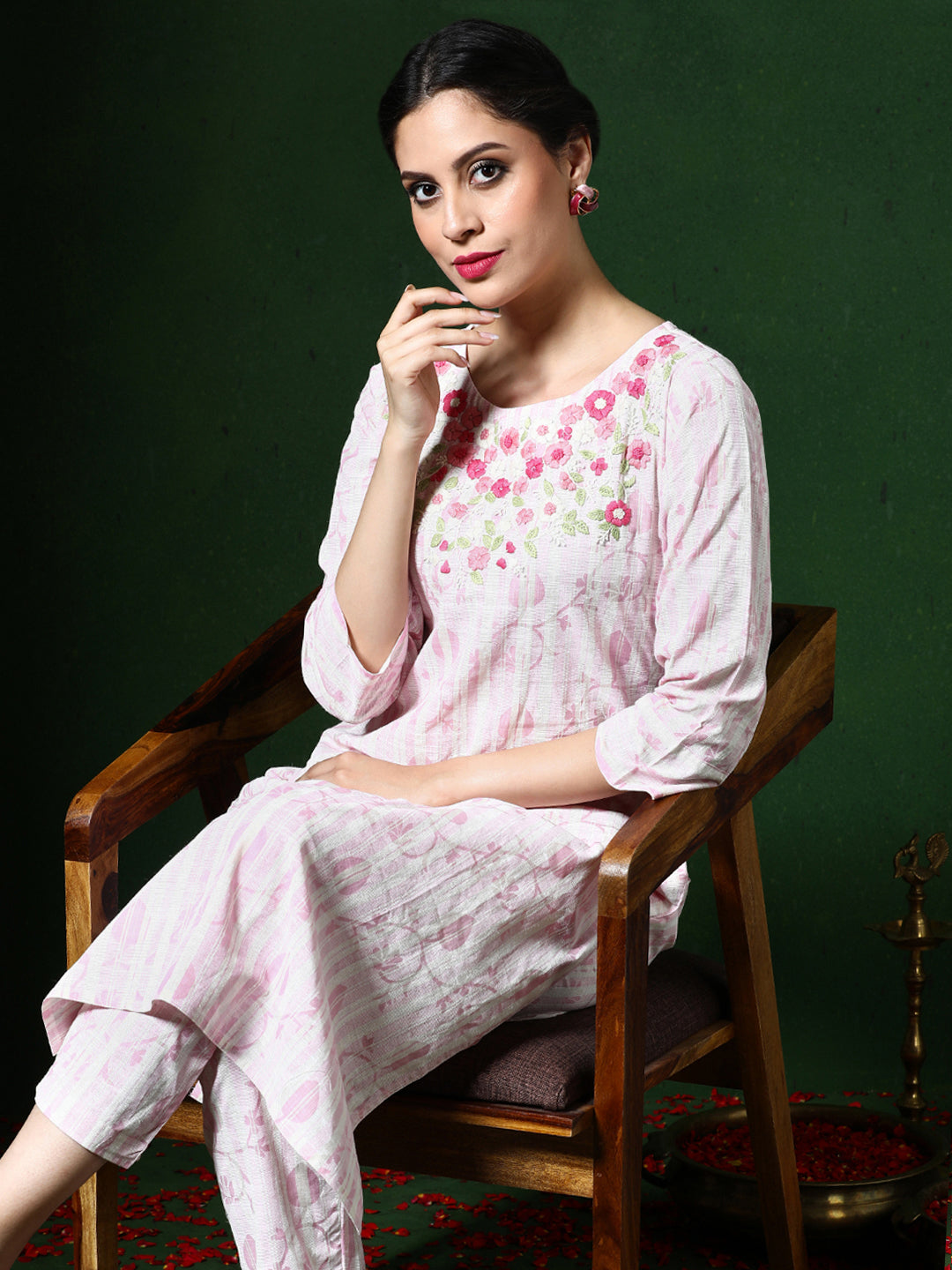 Floral Embroidered Straight Cotton Blend Kurta & Trousers Sets