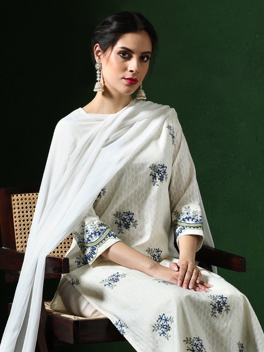 Floral Embroidered Straight Cotton Blend Kurta & Trousers Sets