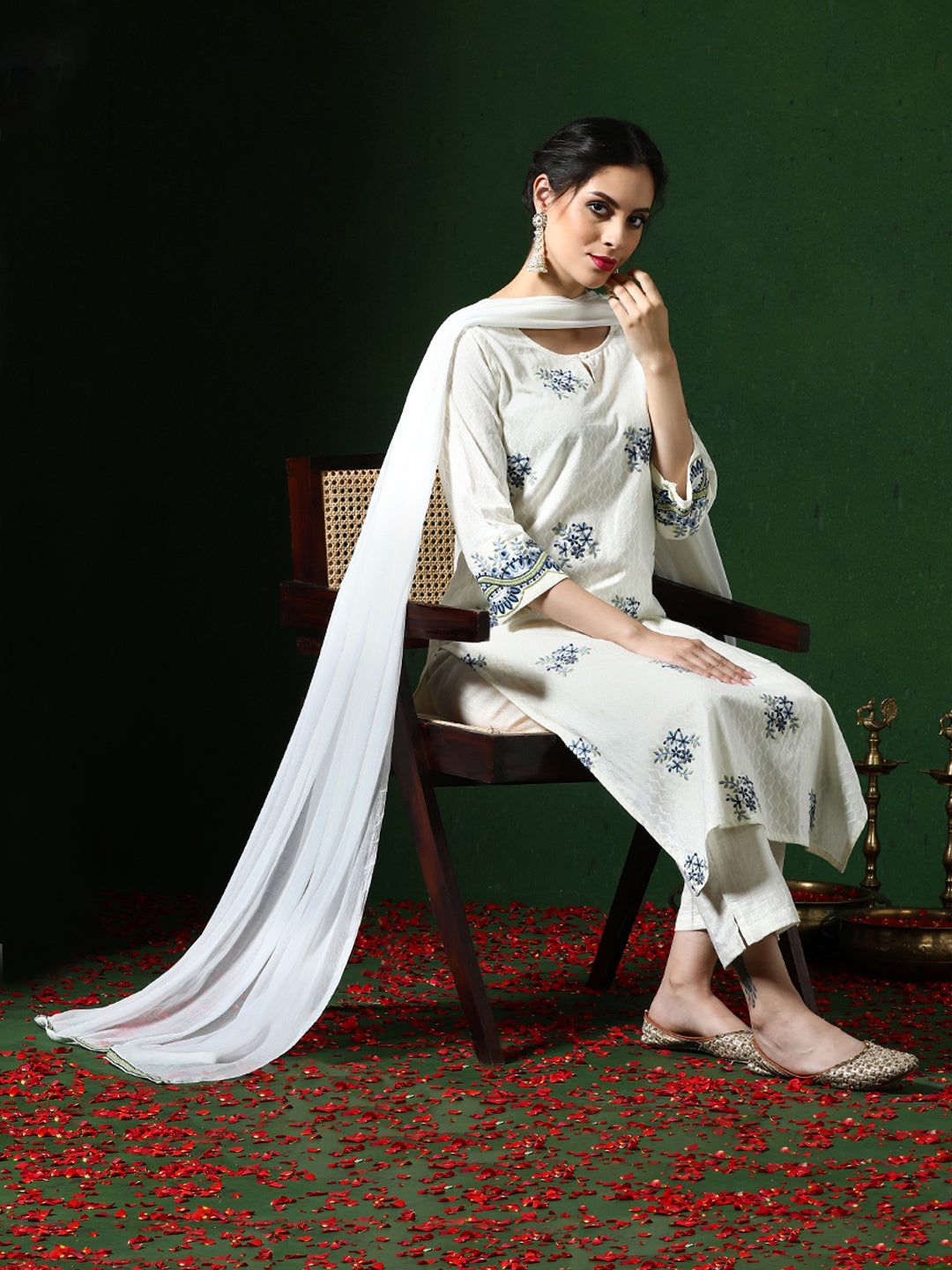 Floral Embroidered Straight Cotton Blend Kurta & Trousers Sets