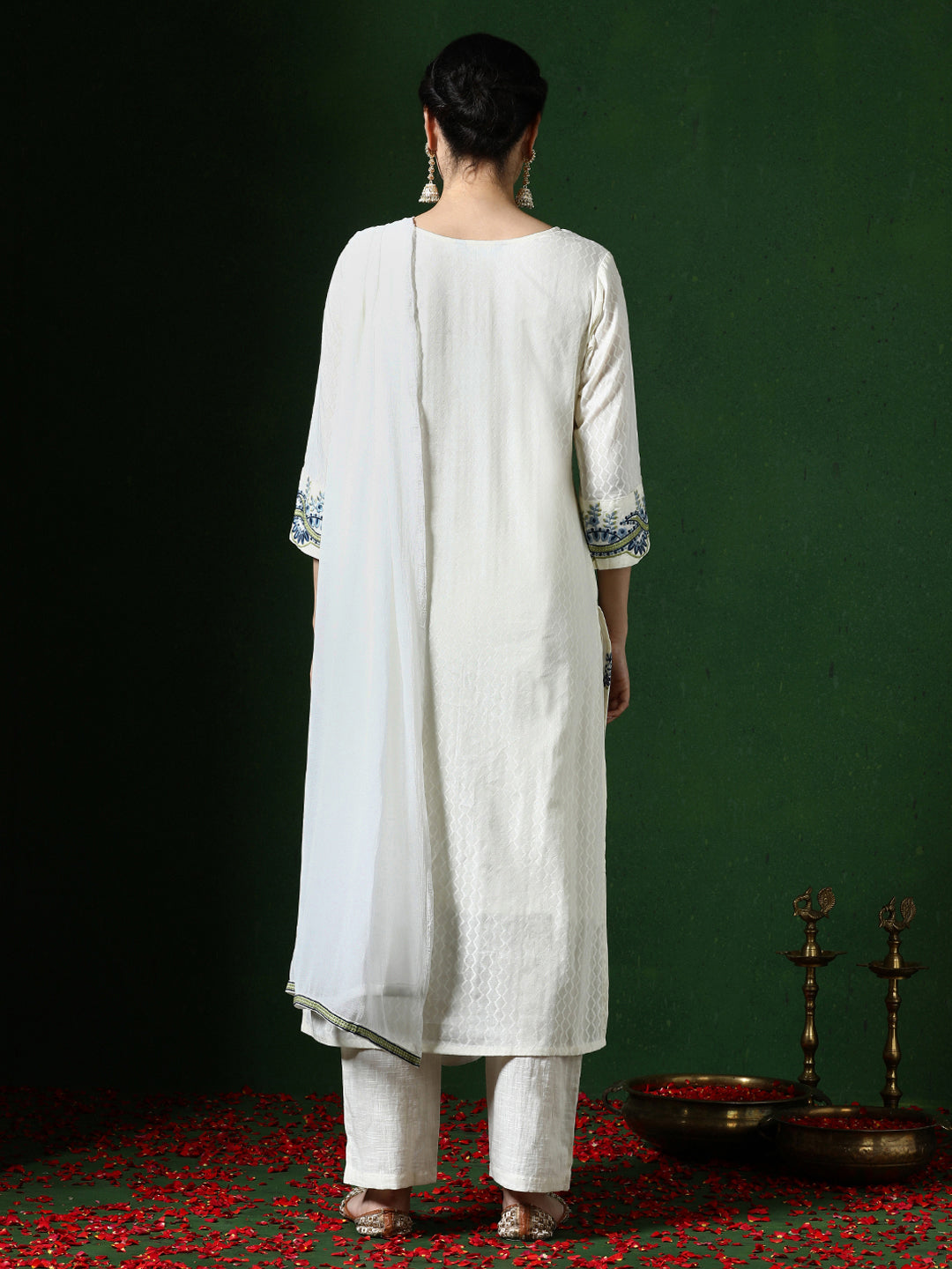 Floral Embroidered Straight Cotton Blend Kurta & Trousers Sets
