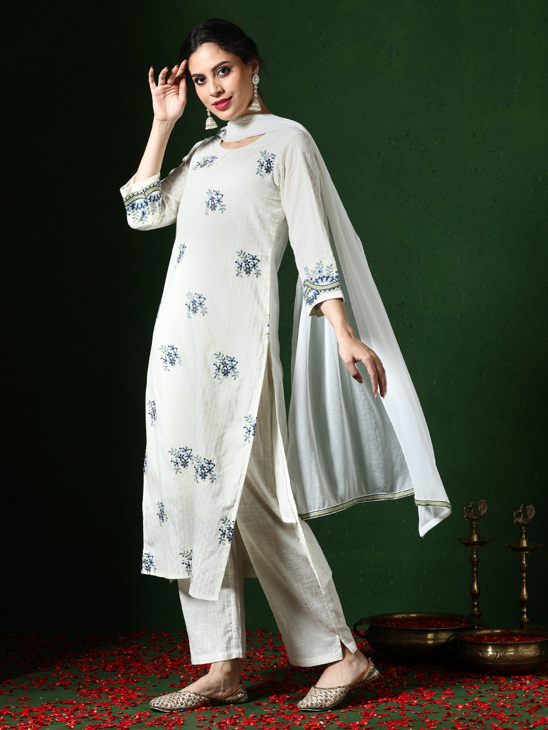 Floral Embroidered Straight Cotton Blend Kurta & Trousers Sets