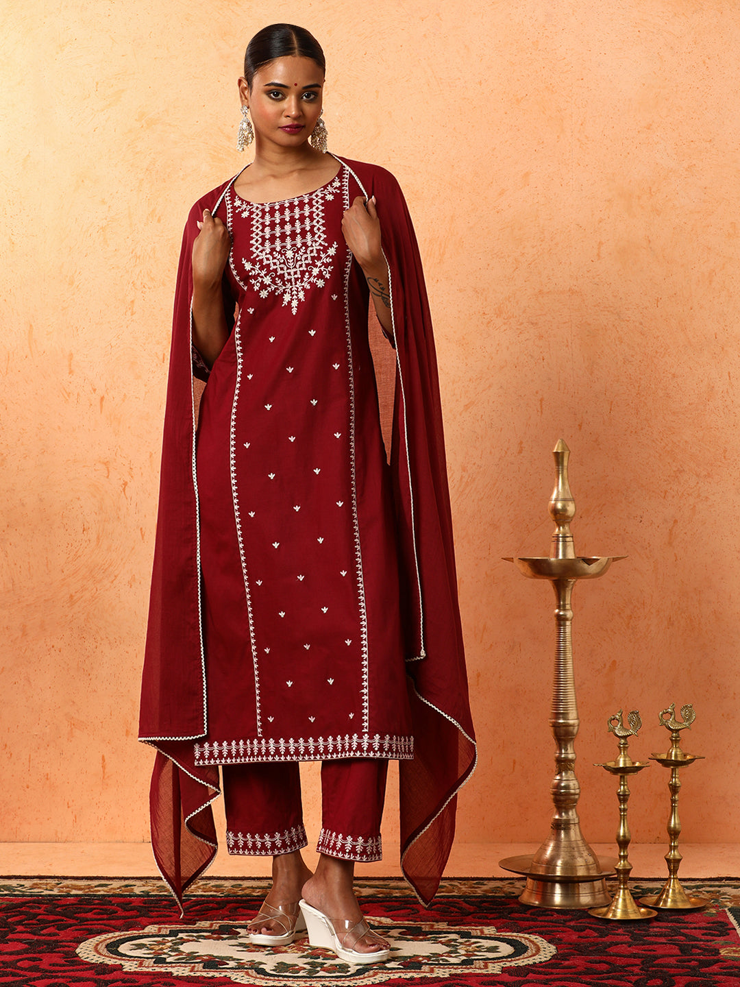 Floral Embroidered Straight Pure Cotton Kurta & Trousers Sets