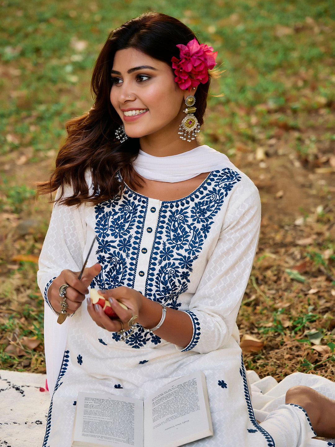 Embroidered Straight Pure Cotton Kurta & Trousers Sets