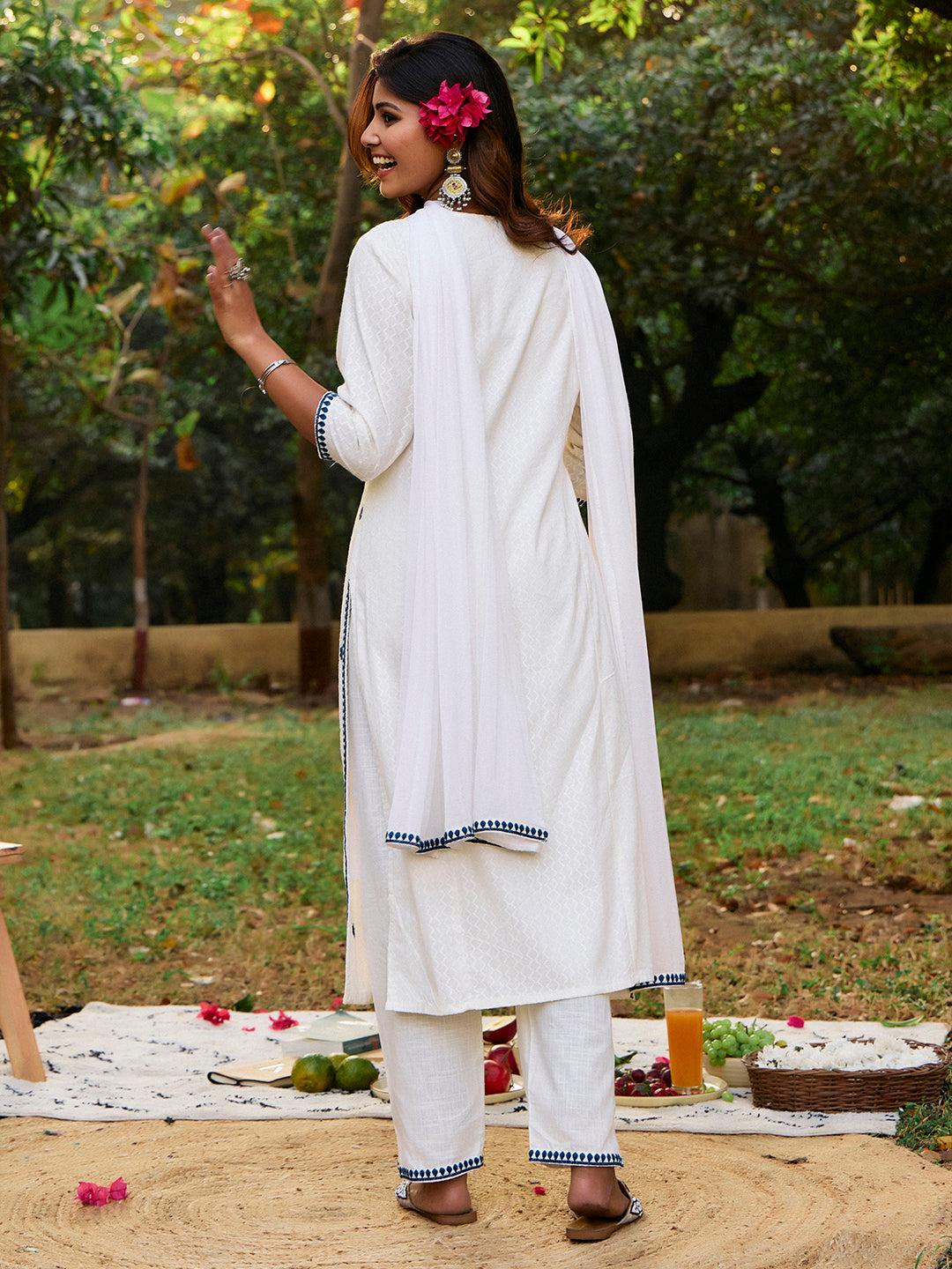 Embroidered Straight Pure Cotton Kurta & Trousers Sets