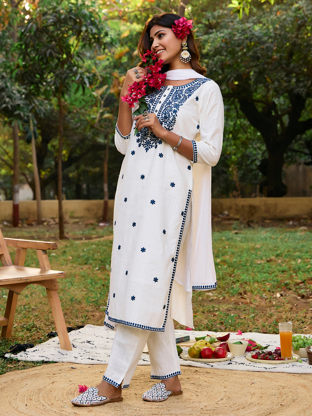 Embroidered Straight Pure Cotton Kurta & Trousers Sets