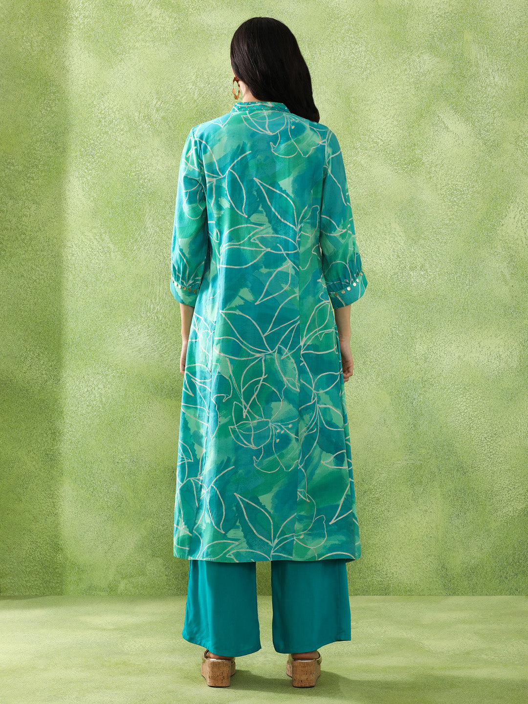 Floral Embroidered Straight Cotton Blend Kurta