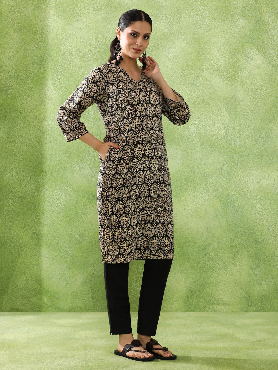 Floral Printed Straight Kurta