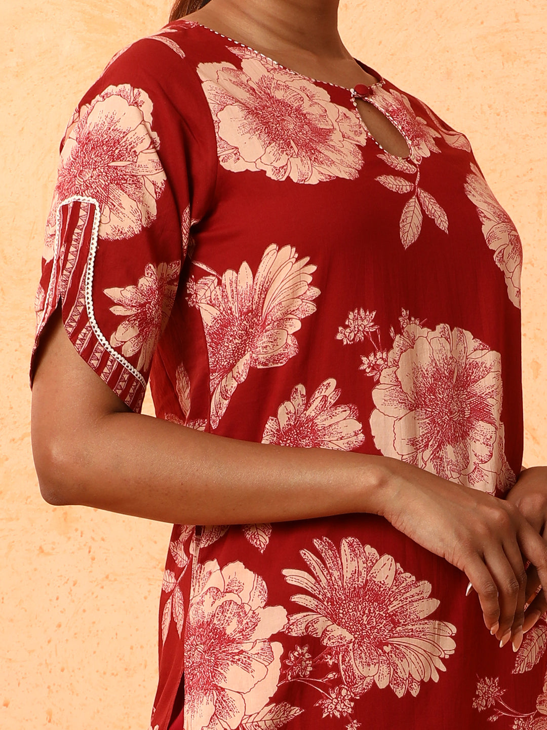 Floral Embroidered Straight Pure Cotton Kurta