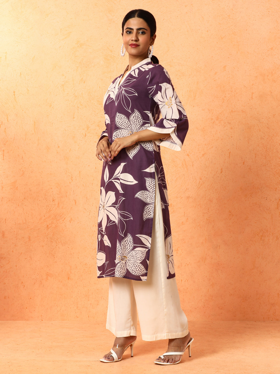 Floral Embroidered Straight Pure Cotton Kurta