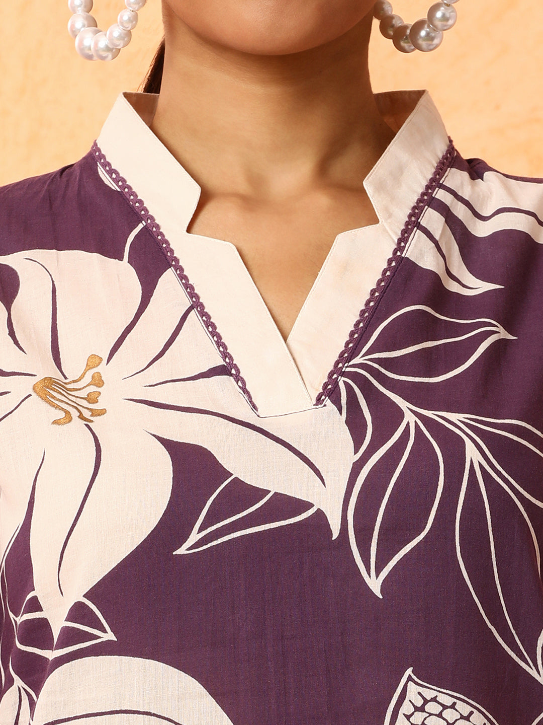 Floral Embroidered Straight Pure Cotton Kurta