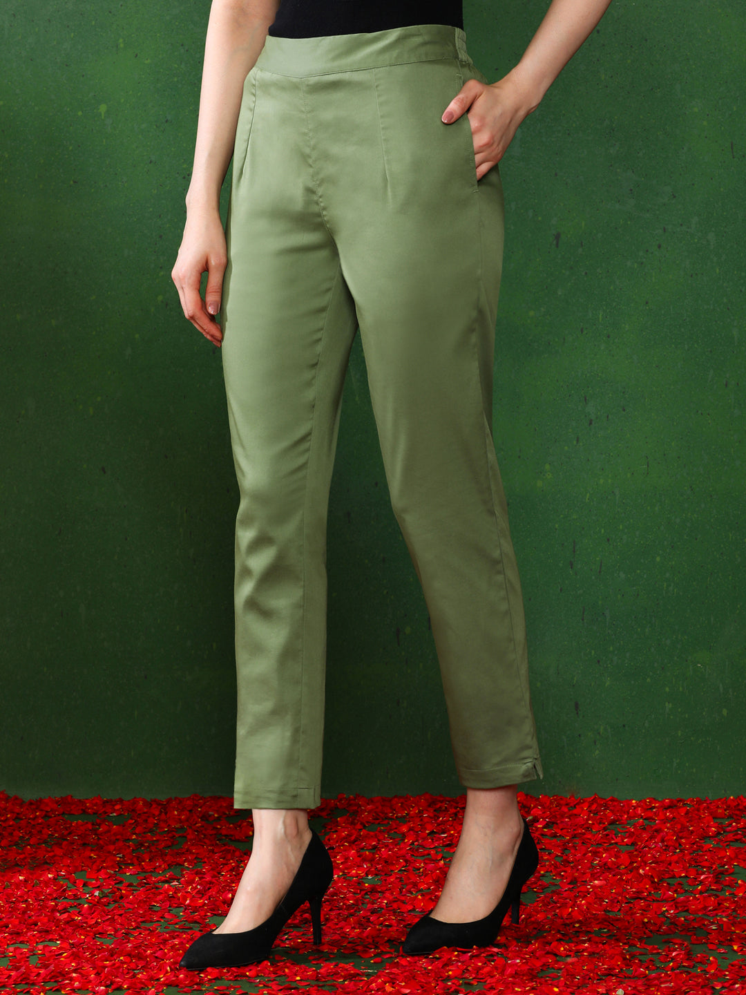 Women Olive Solid Regular Trousers