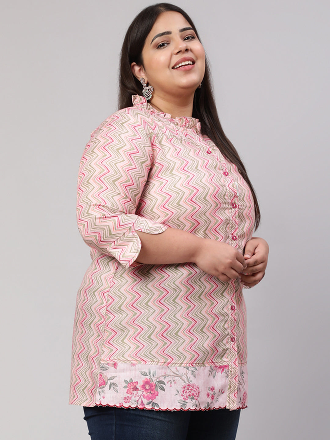 Plus Size Multicolor Zigzag Embroidered Short Kurta