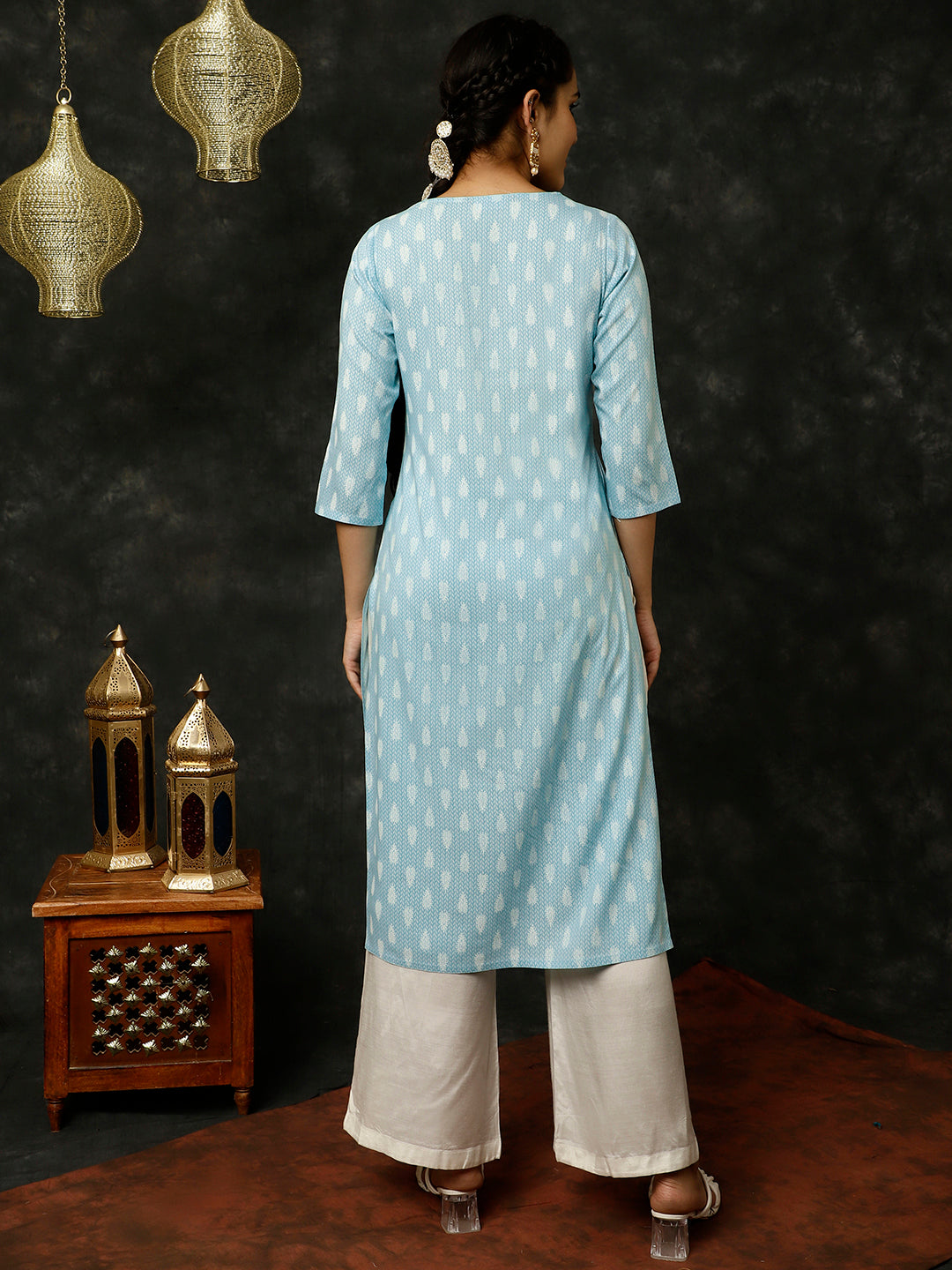 Blue Ethnic Motif Printed Embroidered Straight Kurta