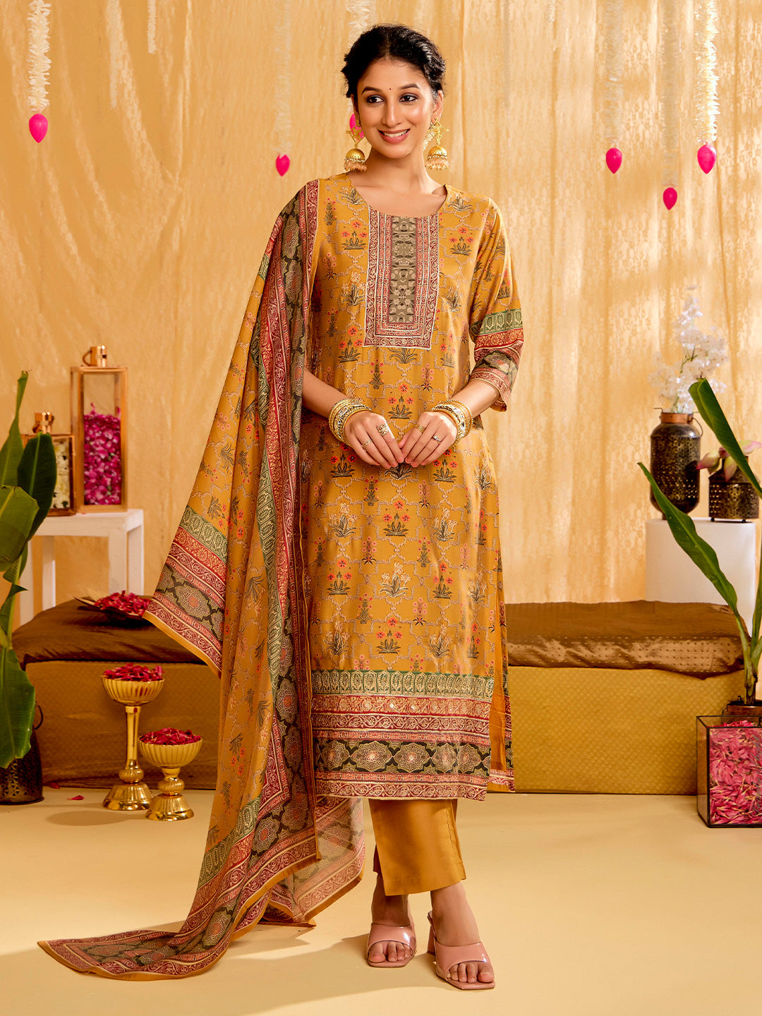 Ethnic Motifs Embroidered Straight Cotton Blend Kurta & Trousers Sets