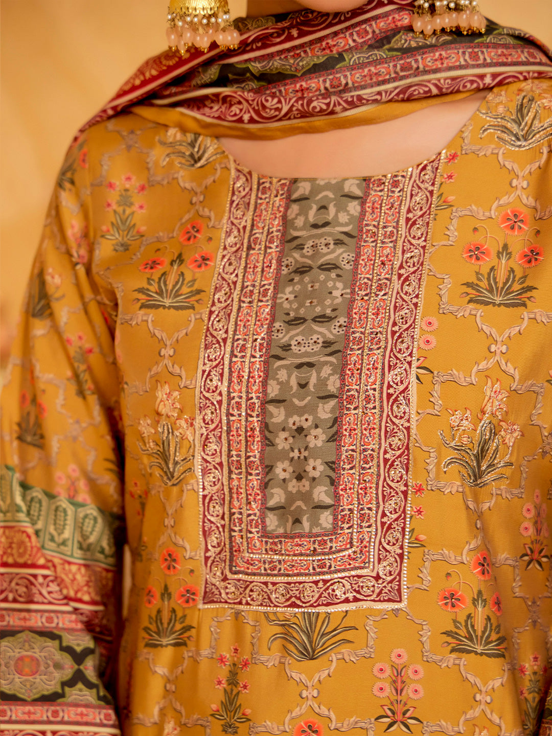 Ethnic Motifs Embroidered Straight Cotton Blend Kurta & Trousers Sets