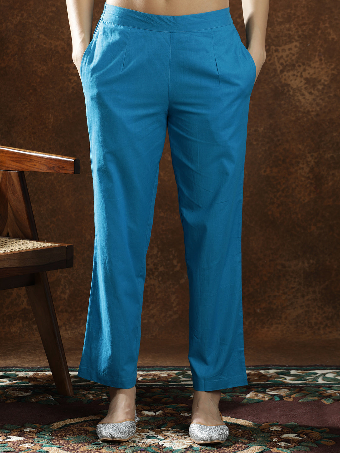 Floral Embroidered Straight Pure Cotton Kurta & Trousers Sets