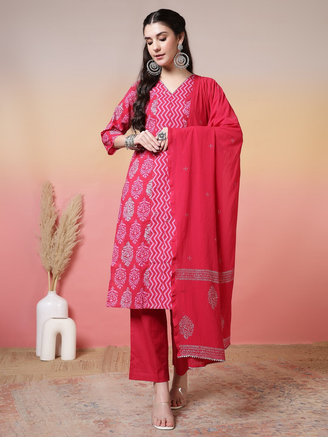 Floral Embroidered Straight Pure Cotton Kurta & Trousers Sets