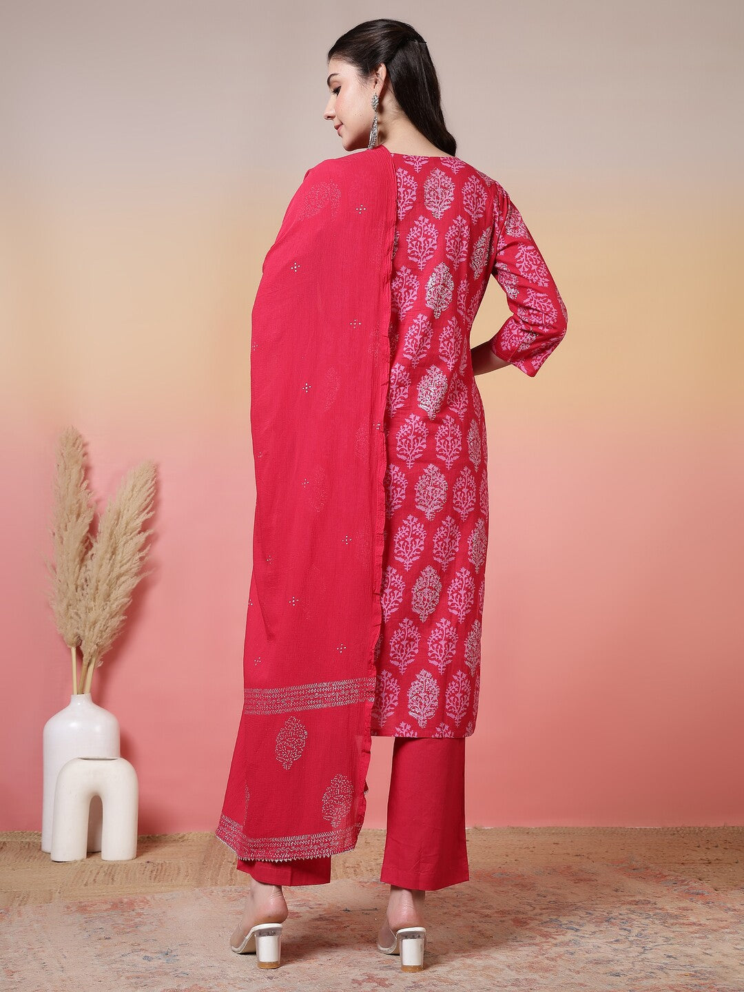 Floral Embroidered Straight Pure Cotton Kurta & Trousers Sets