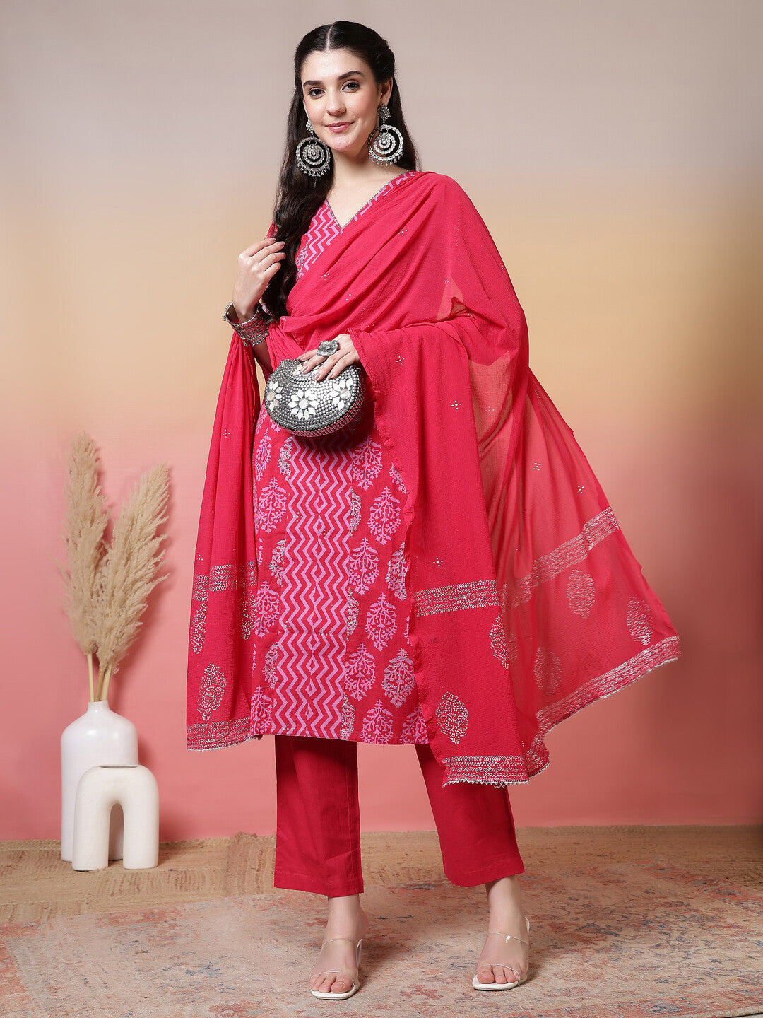 Floral Embroidered Straight Pure Cotton Kurta & Trousers Sets