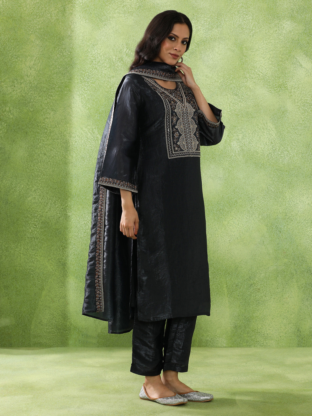 Floral Embroidered Straight Organza Kurta & Trousers Sets