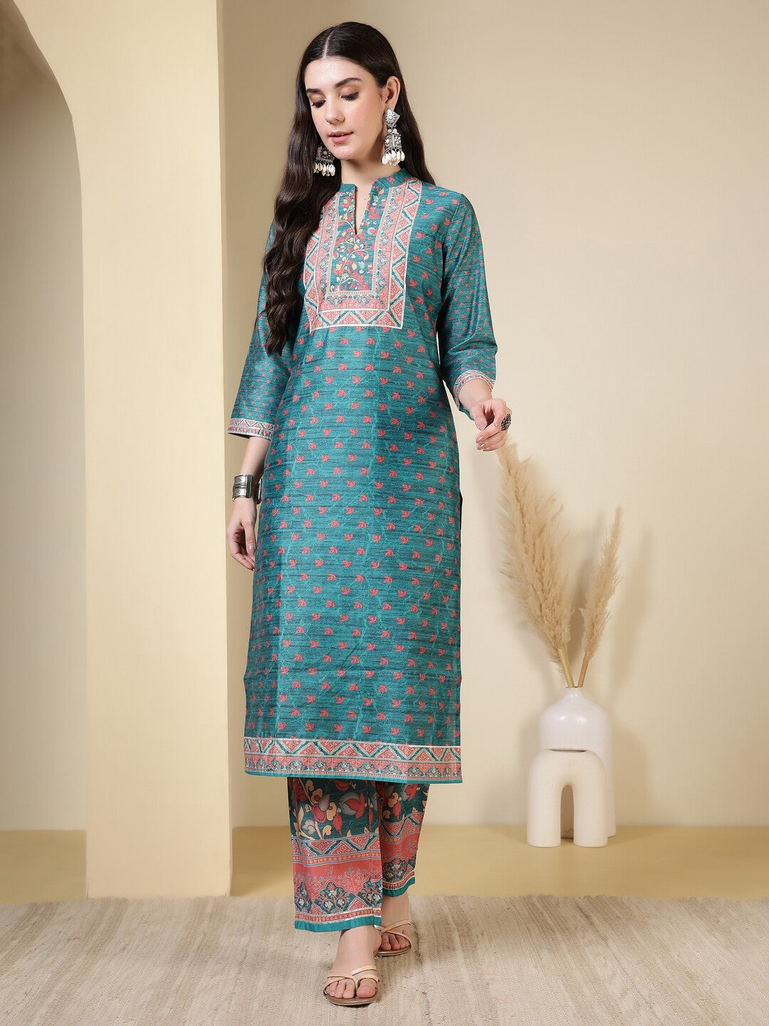 Floral Printed Straight Kurta & Trousers Sets