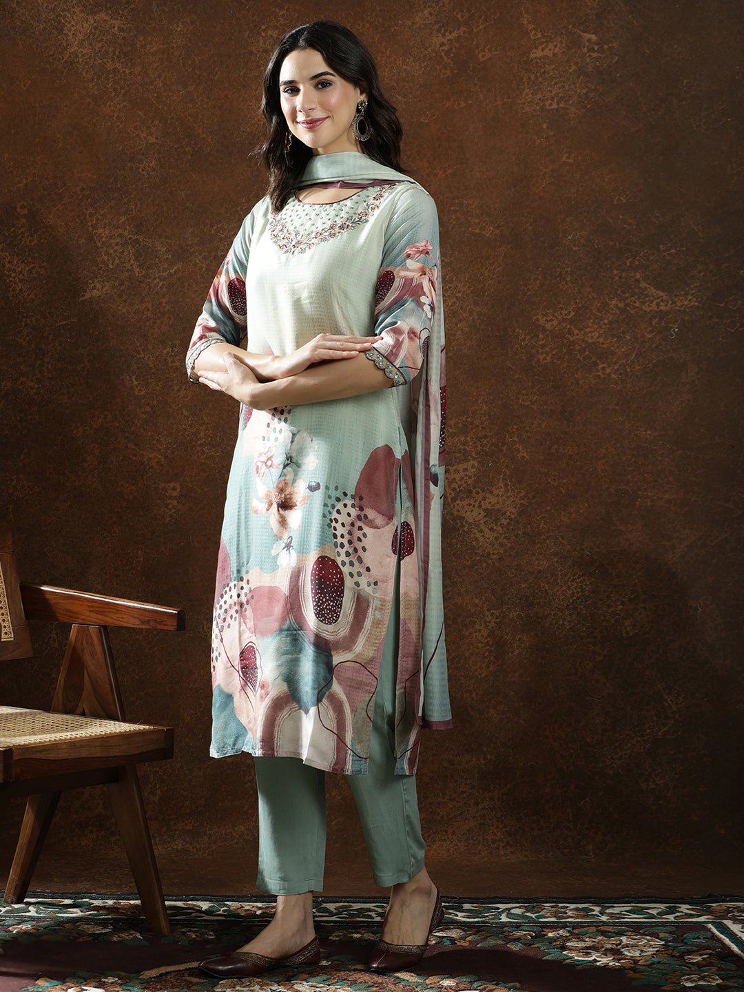 Floral Embroidered Straight Pure Cotton Kurta & Trousers Sets