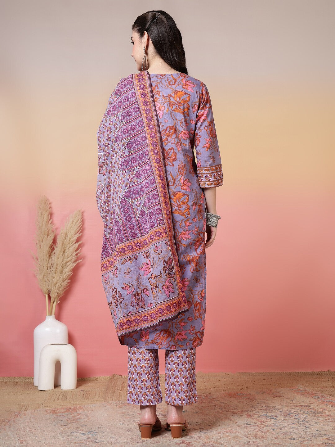 Floral Embroidered Straight Pure Cotton Kurta & Trousers Sets