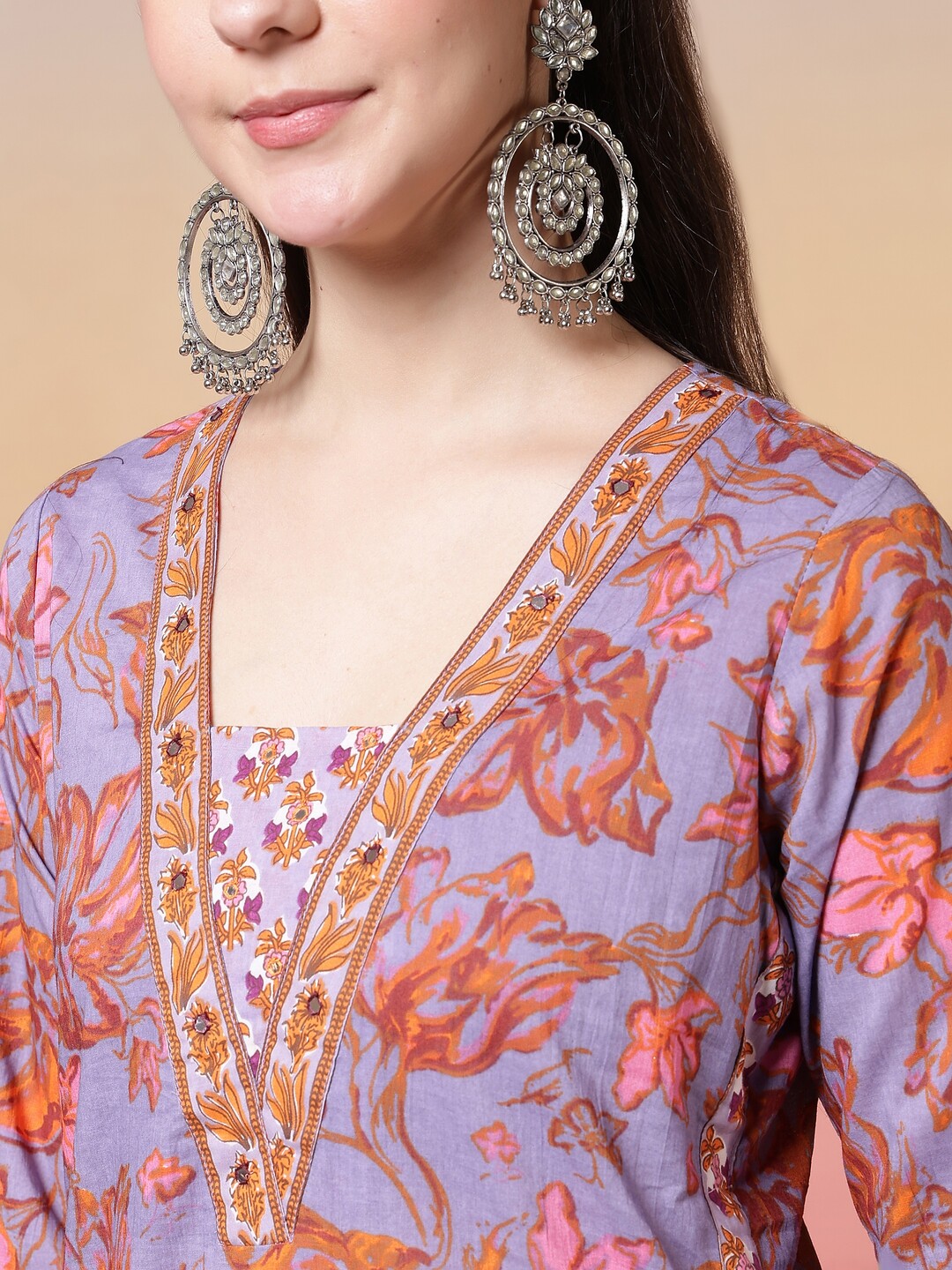 Floral Embroidered Straight Pure Cotton Kurta & Trousers Sets