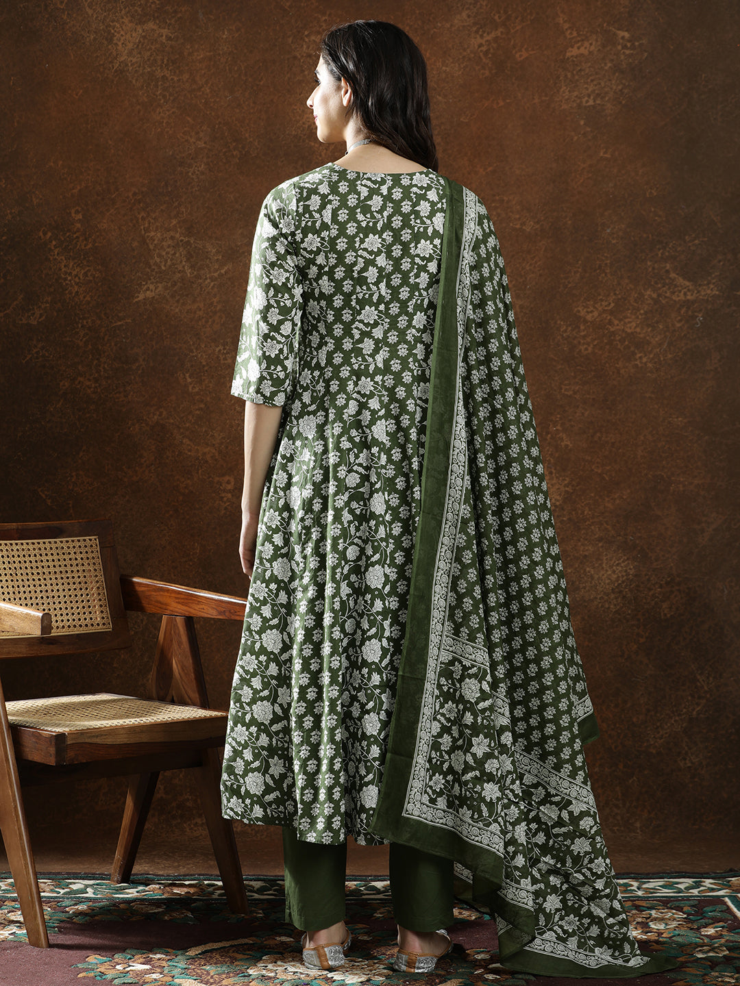Floral Embroidered A-Line Pure Cotton Kurta & Trousers Sets