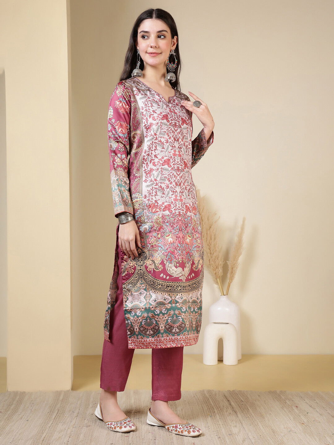 Floral Printed Straight Silk Blend Kurta & Trousers Sets