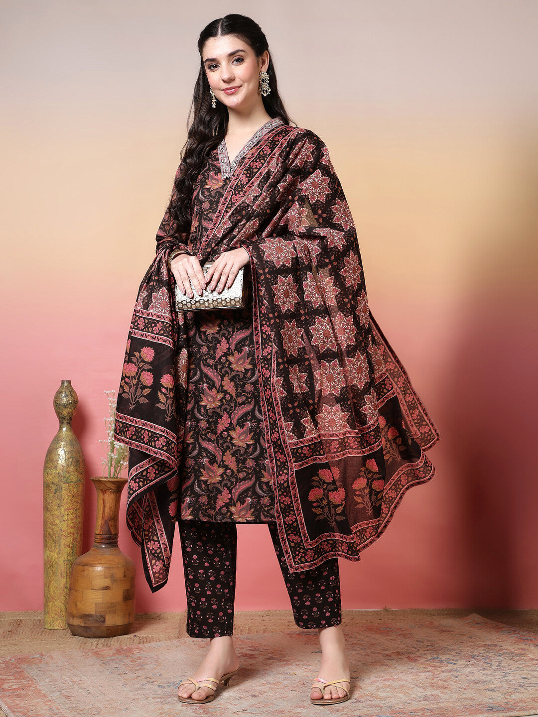Floral Embroidered Straight Pure Cotton Kurta & Trousers Sets