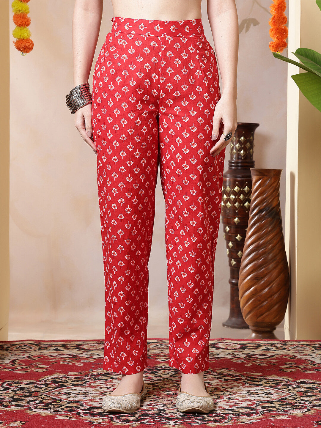 Floral Embroidered Straight Pure Cotton Kurta & Trousers Sets