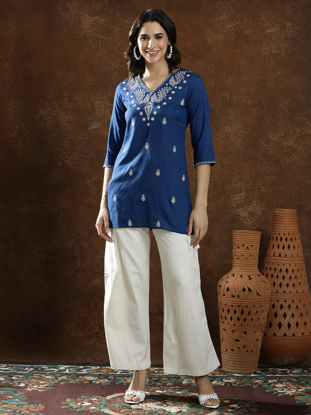 Floral Embroidered Straight Kurta