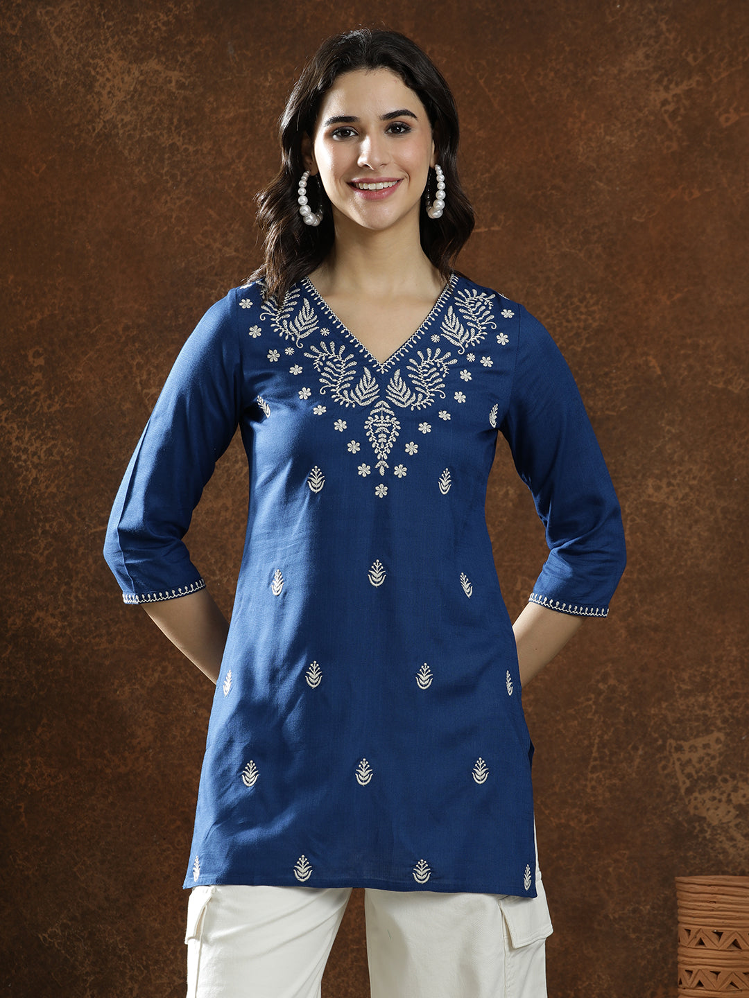 Floral Embroidered Straight Kurta