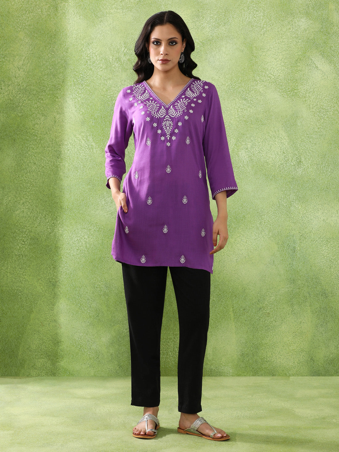 Floral Embroidered Straight Kurta